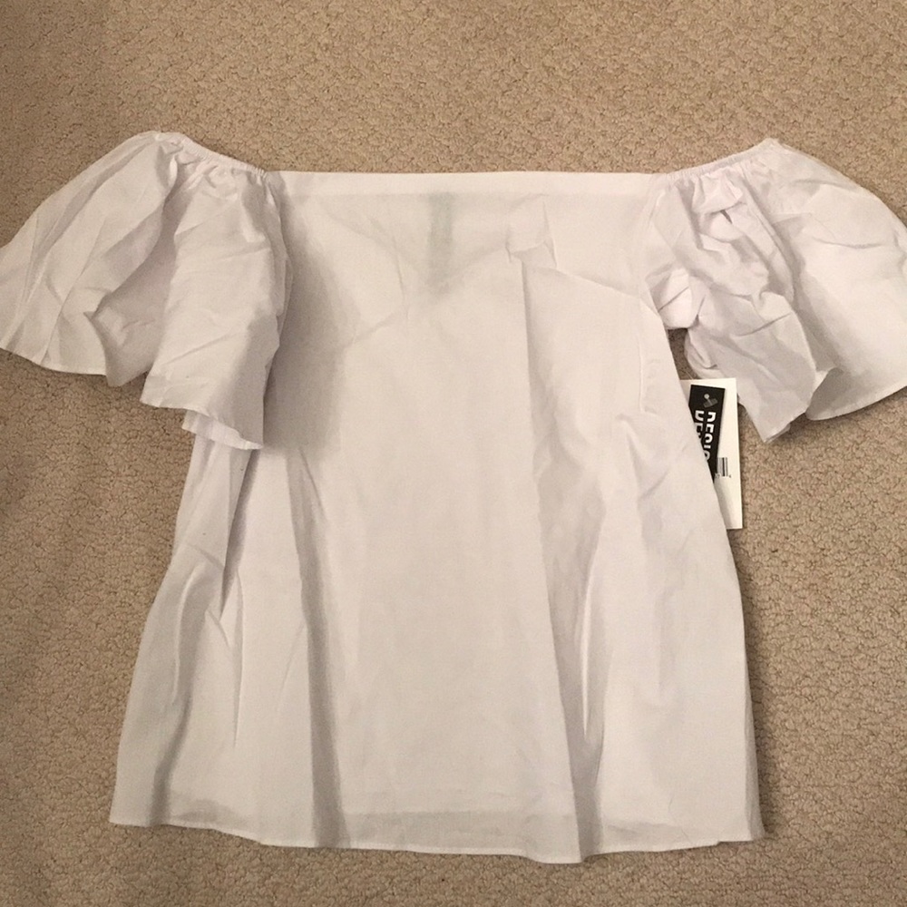 Design Lab Off the shoulder white blouse